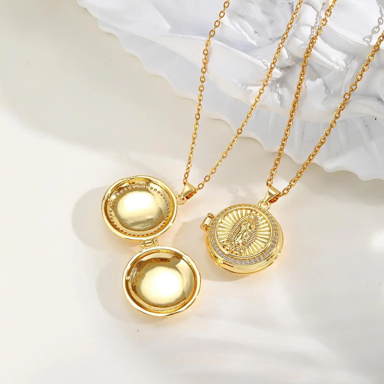 Religious Zircon Necklace Virgin Mary Round Pendant Women