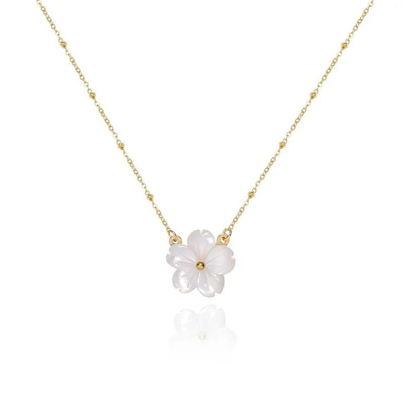 Vintage Flower Heart Pendant Necklace Gold Women Jewelry