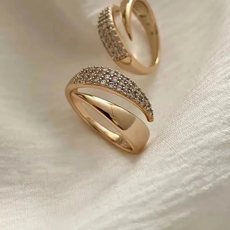 Elegant Sun Ring Natural Stone Inlaid Gold Texture Jewelry