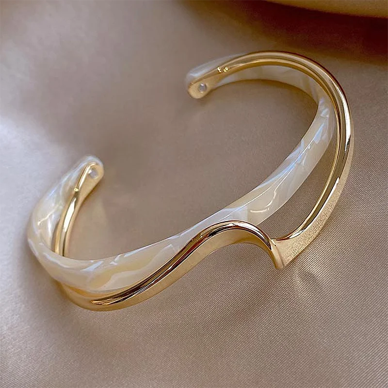White Acrylic C-Shaped Bracelet Geometric Metal Bangle Women Gift