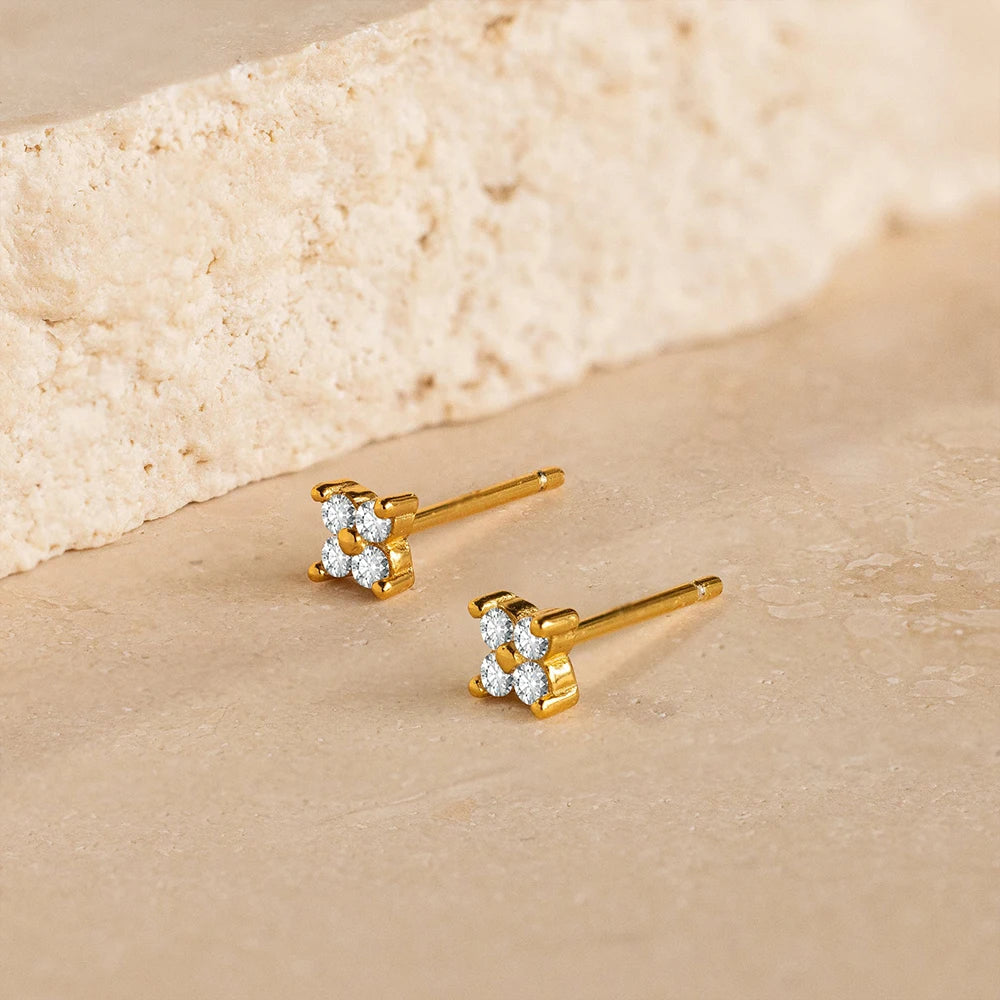 eManco Clover Black Gemstone Stud Earrings Stainless Steel Elegant