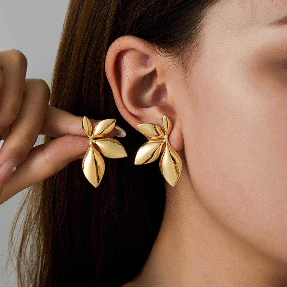 Elegant Flower Leaf Earrings Gold Shiny Women Jewelry