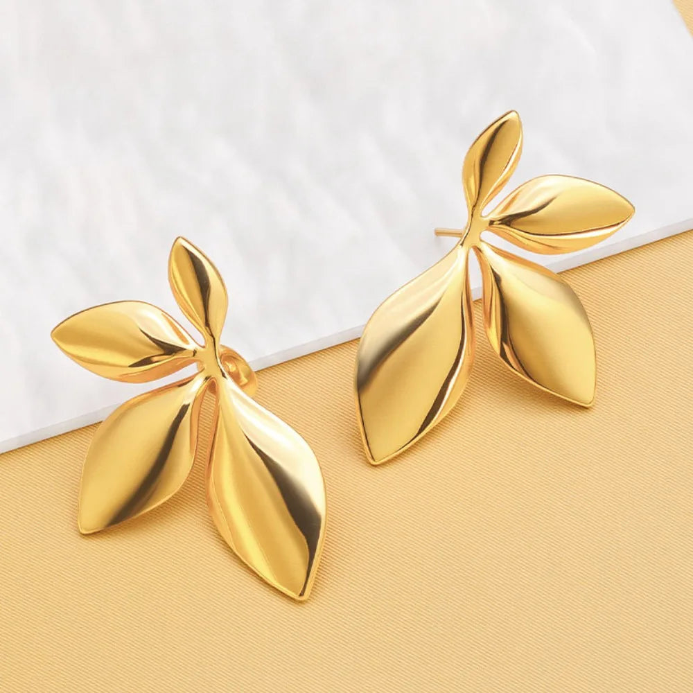 Elegant Flower Leaf Earrings Gold Shiny Women Jewelry