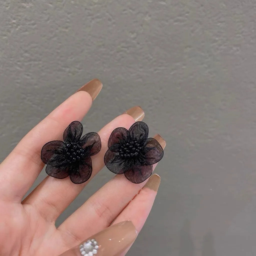 Dreamy Black Yarn Beaded Flower Stud Earrings for Women Elegant Style