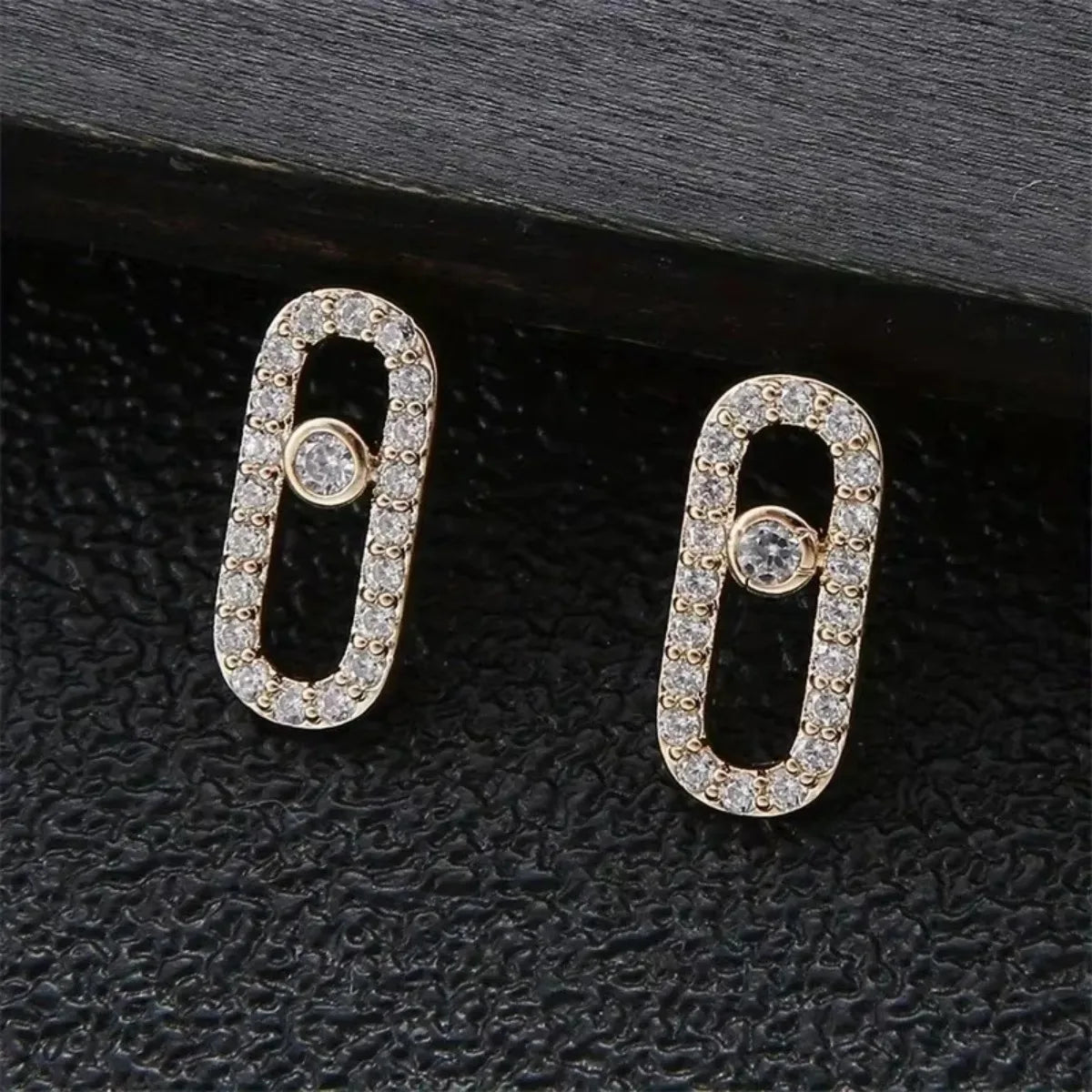 Oval Dangle Earrings Paperclip CZ Pendant Elegant Women Jewelry