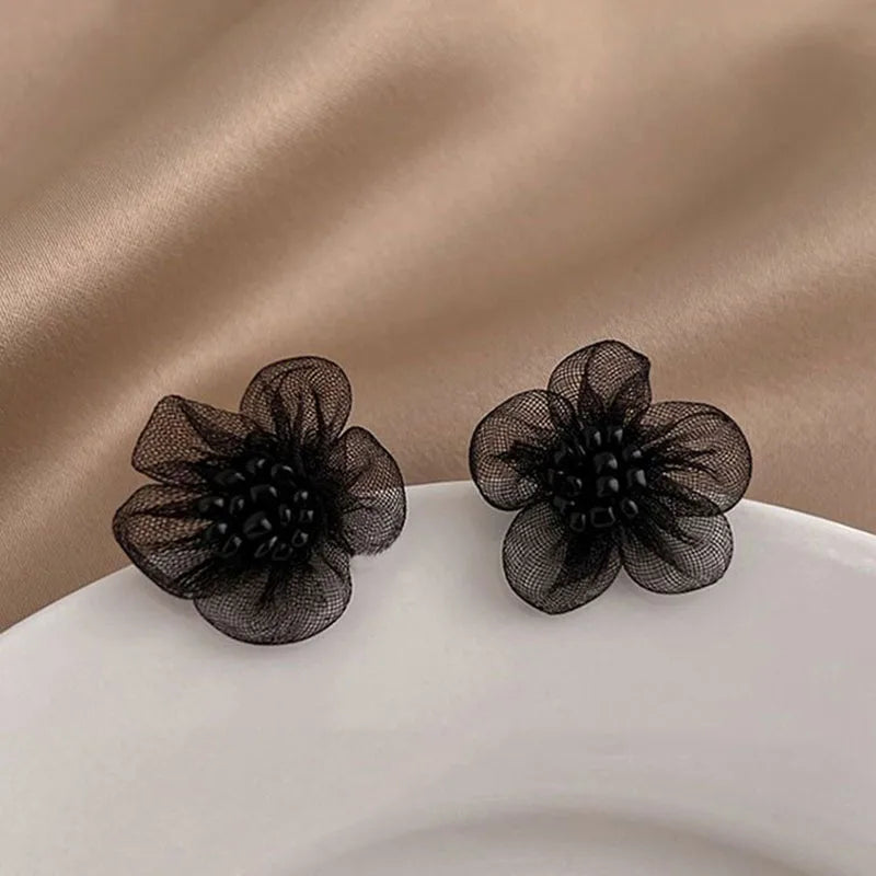 Dreamy Black Yarn Beaded Flower Stud Earrings for Women Elegant Style