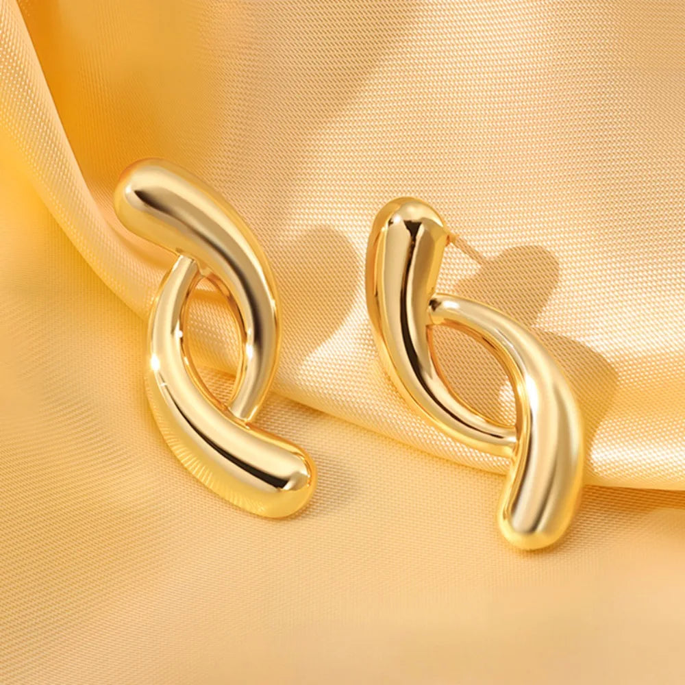 Retro Hollow Geometric Gold Stainless Steel Stud Earrings for Women