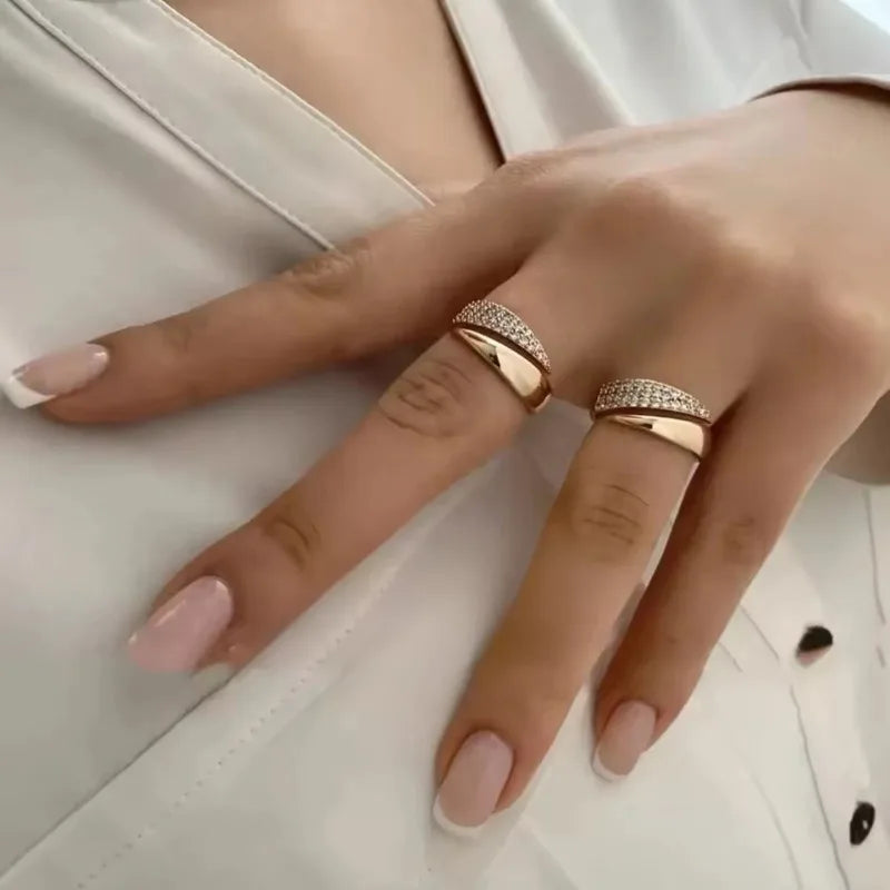 Elegant Sun Ring Natural Stone Inlaid Gold Texture Jewelry