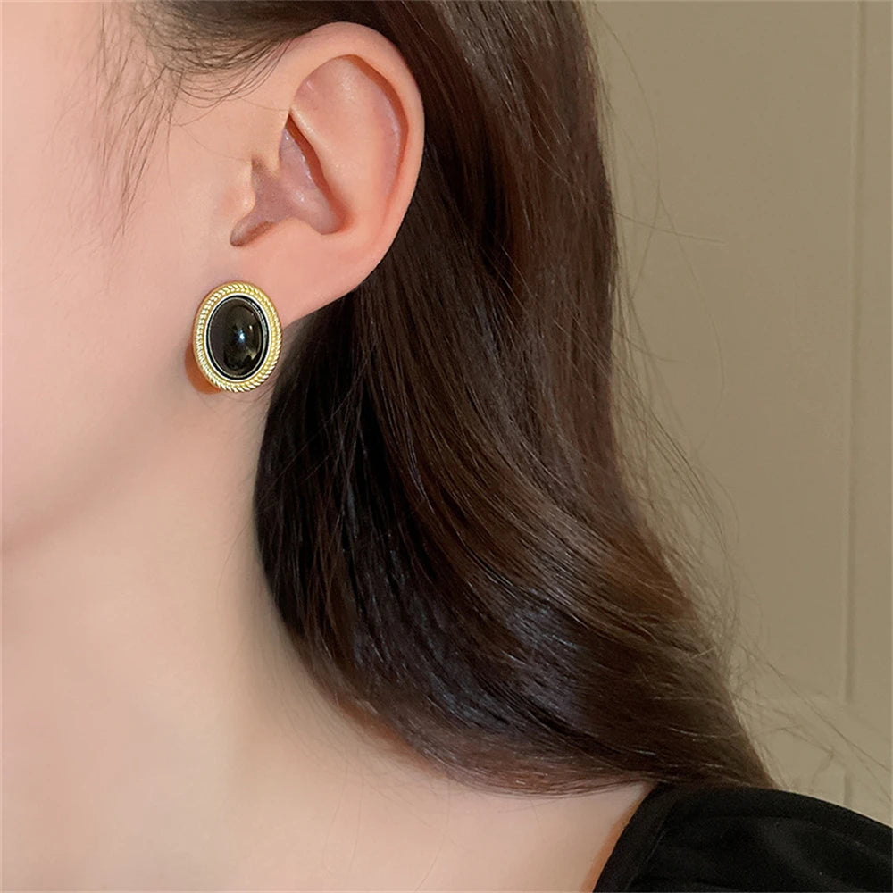 Retro Gold Black Oval Stud Earrings Metal Line Elegant Women Design
