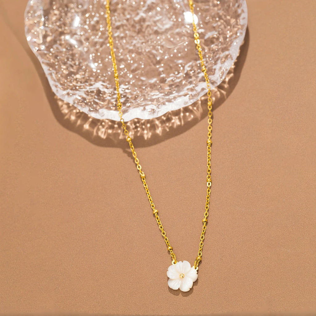 Stylish Flower Shell Necklace Colorfast Stainless Steel Jewelry