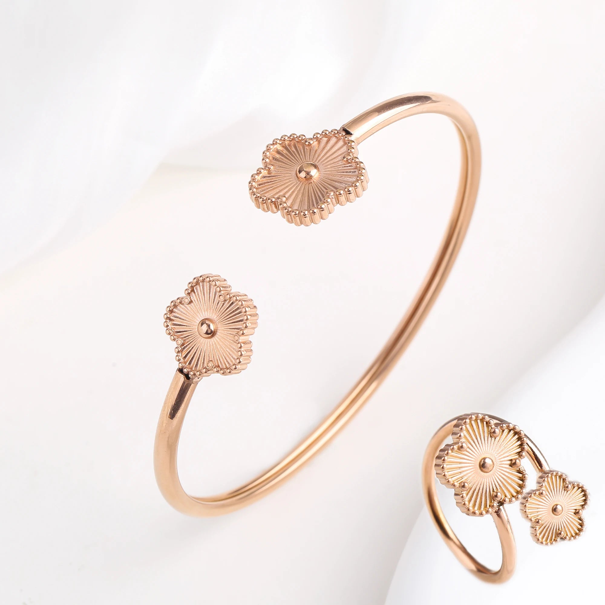 Lucky Five Leaf Clover Jewelry Set Stainless Steel Bangle Ring Women