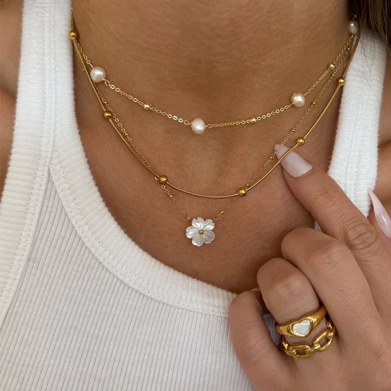 Vintage Flower Heart Pendant Necklace Gold Women Jewelry