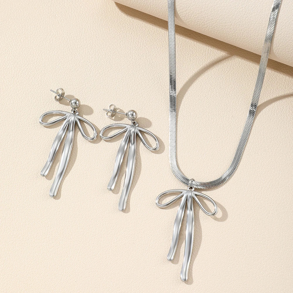 Stylish Bow Pendant Set Snake Chain Necklace Earrings Women