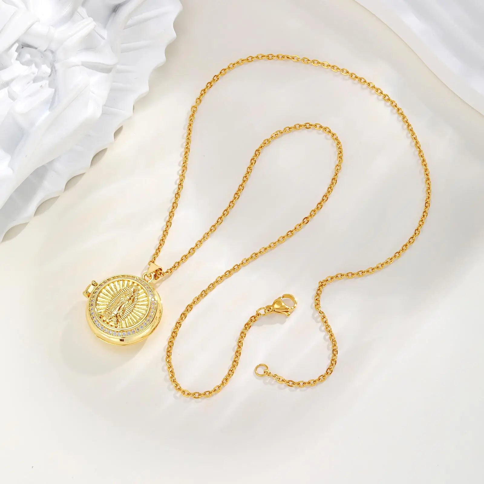 Religious Zircon Necklace Virgin Mary Round Pendant Women