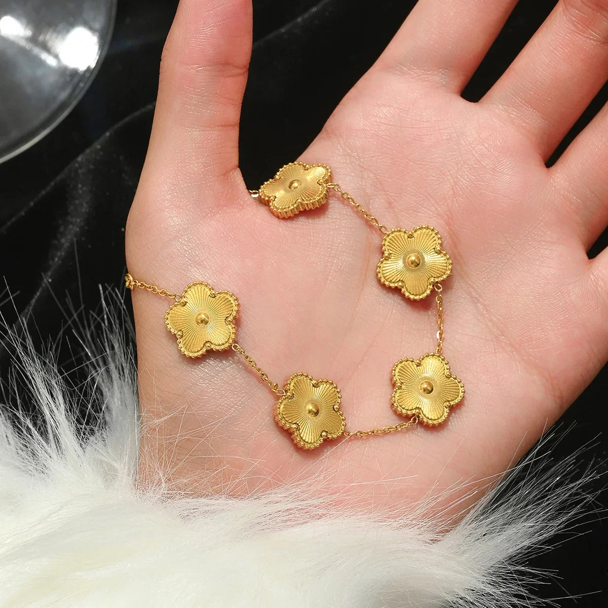 Four Leaf Clover Bracelet Gold Nail Bangle Women Jewelry