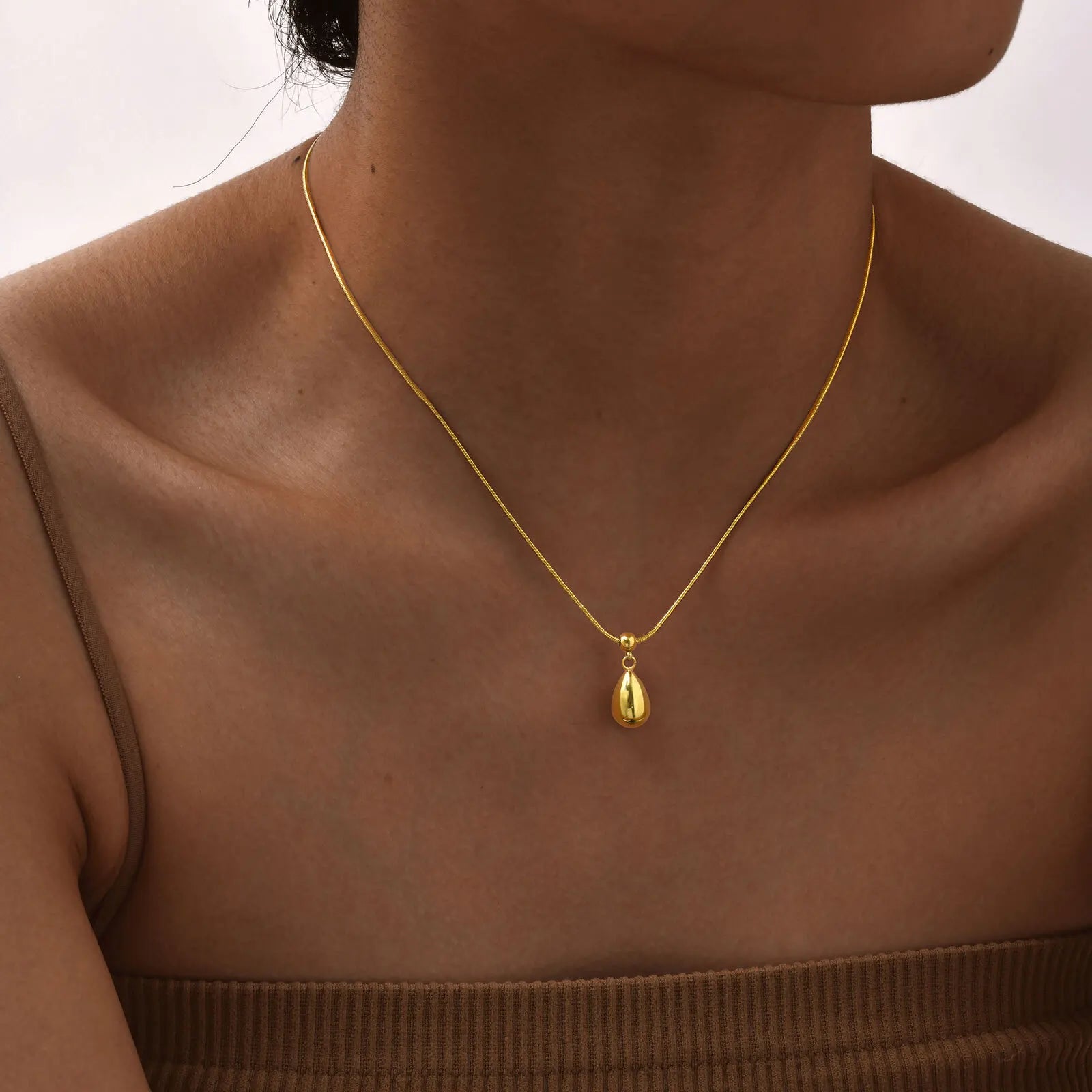 Sliding Water Droplet Pendant Necklace Gold Stainless Steel Waterproof