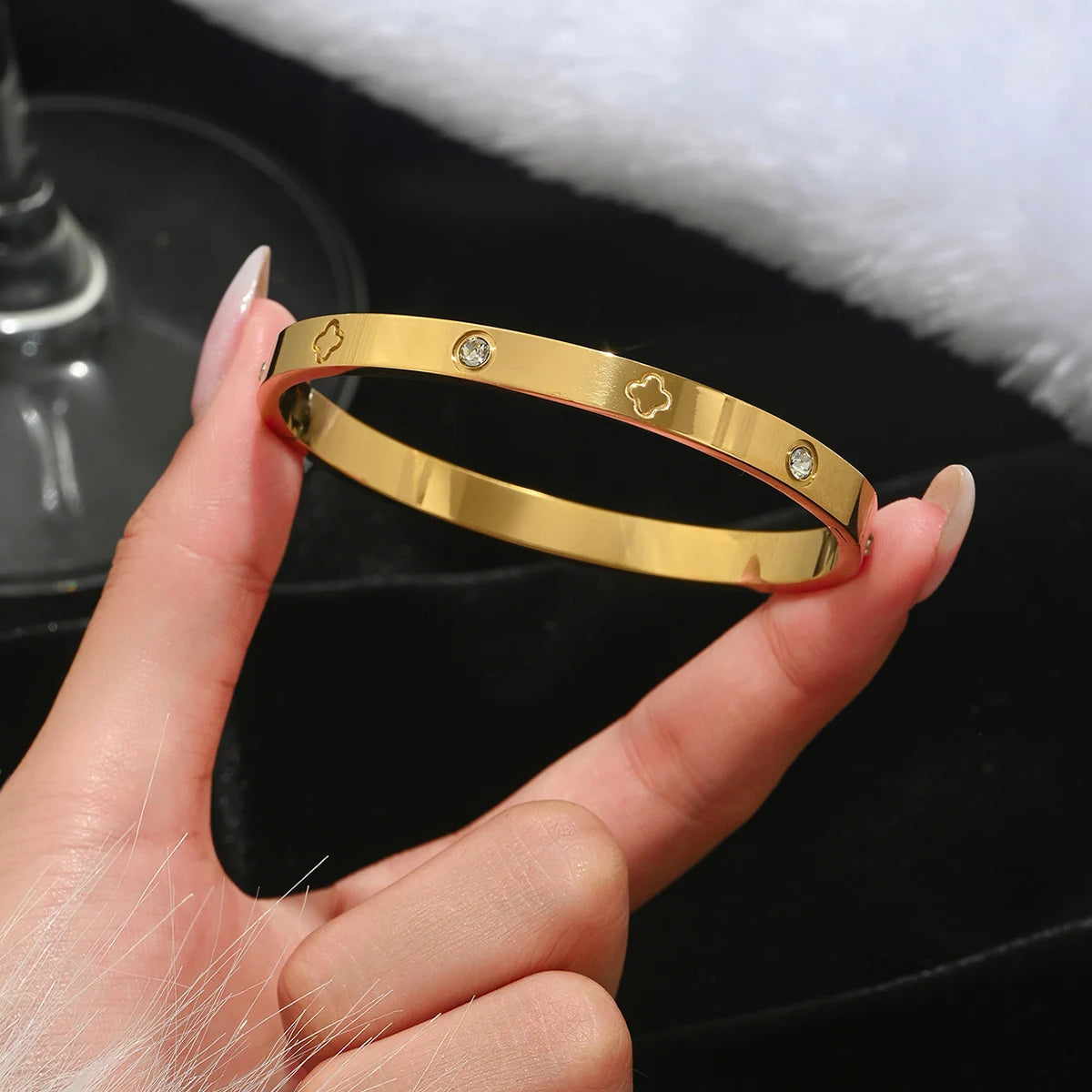 Four Leaf Clover Bracelet Gold Nail Bangle Women Jewelry