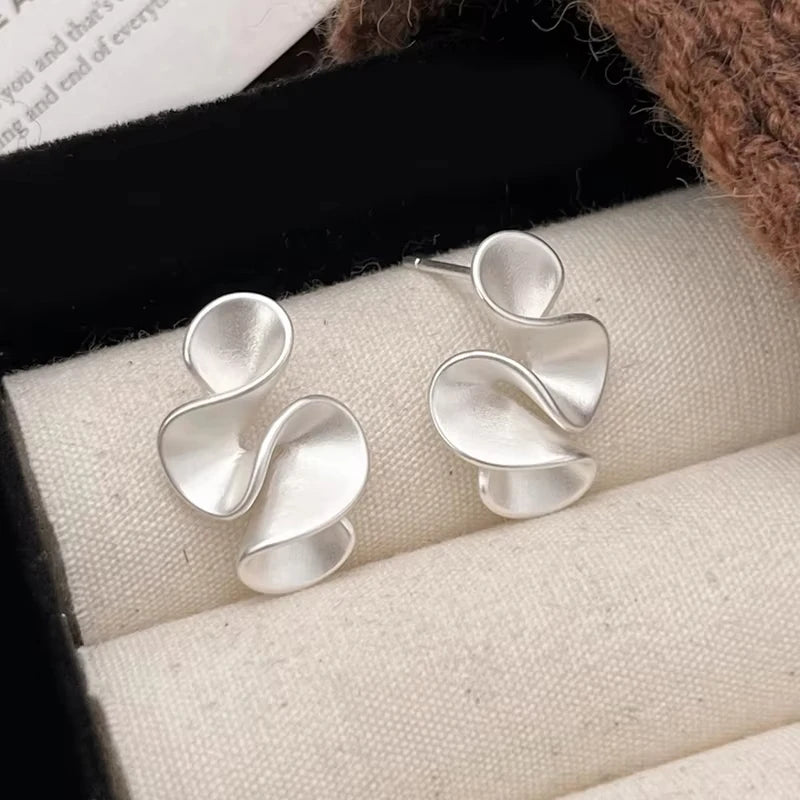 Minimalist Twisted Flower Stud Earrings 925 Silver Gold Accent