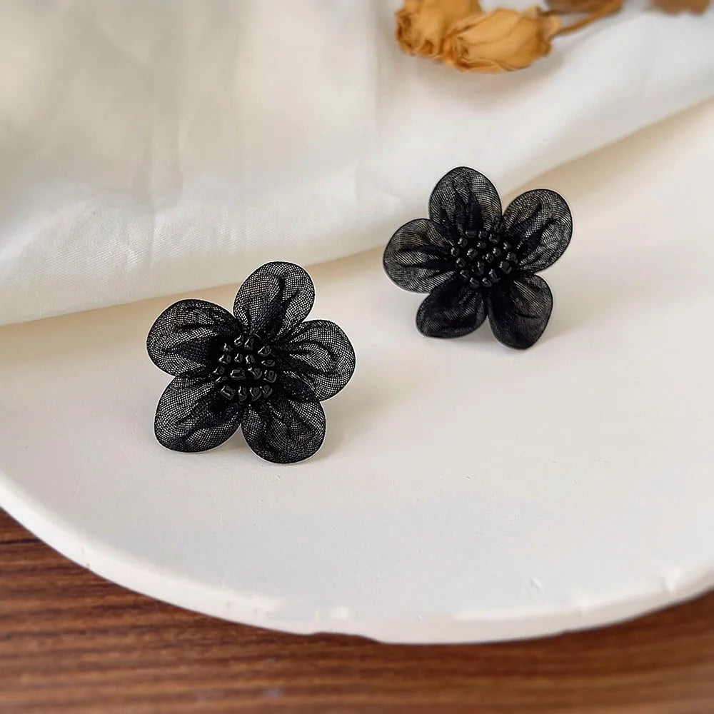 Dreamy Black Yarn Beaded Flower Stud Earrings for Women Elegant Style